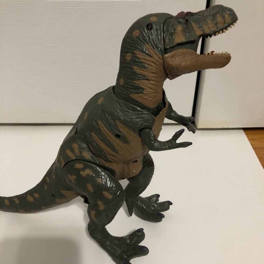 Dinosaur Figurine Set of 2. They roar - Picture 6 of 7